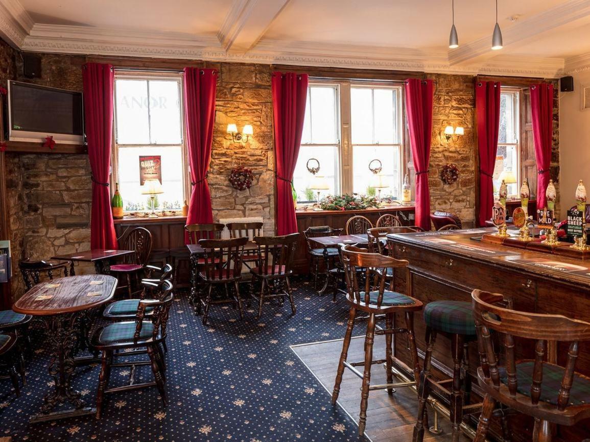 The Gordon Arms Hotel West Linton Bagian luar foto